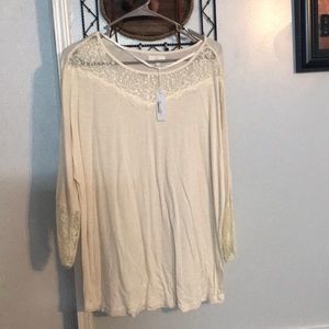 Charming Charlie’s xl quarter sleeve w/ lace